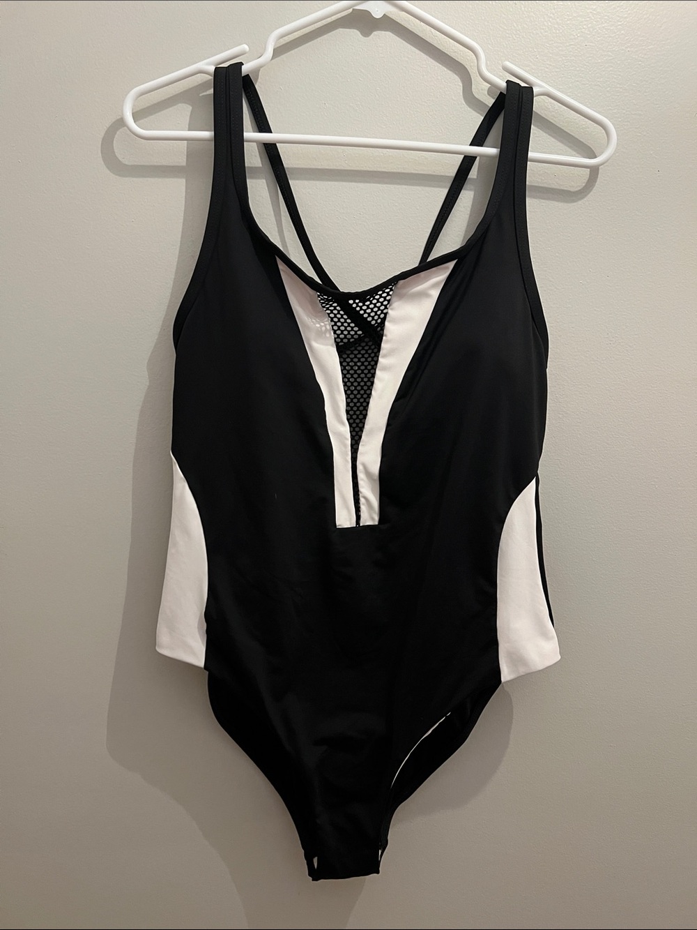 La Blanca Black & White One-Piece Swimsuit - Mesh Plunge V-Neck - Size 12